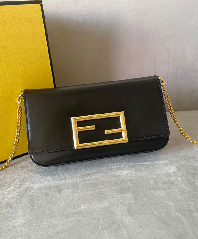 Fendi Wallet On Chain With Pouches Black