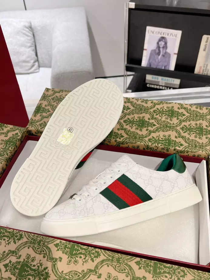 WOMEN S GUCCI ACE SNEAKER WITH WEB   GC249