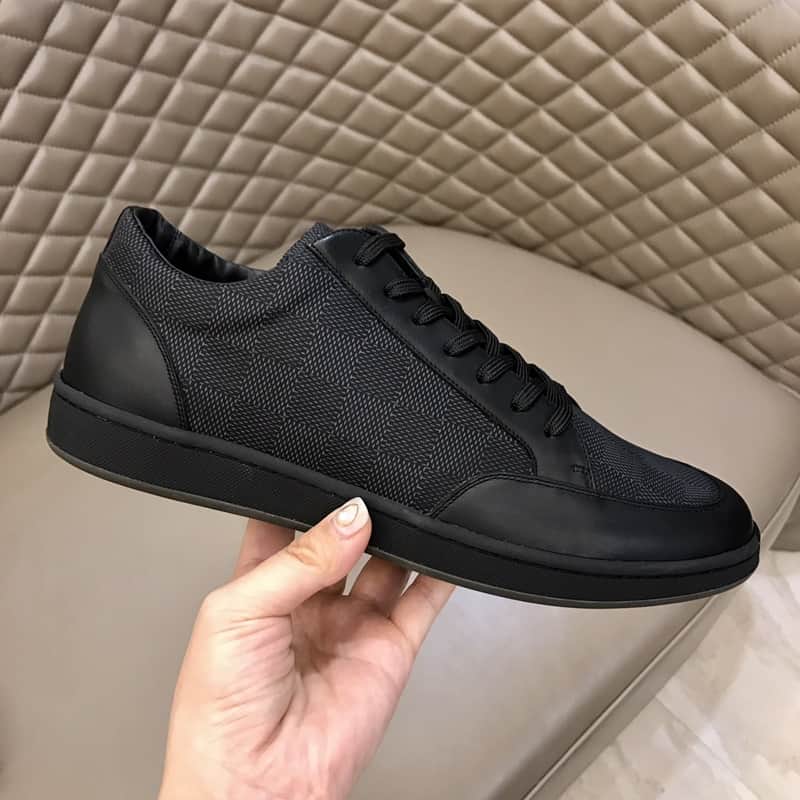 LOUIS VUITTON OFFSHORE SNEAKER  BLACK    LV46
