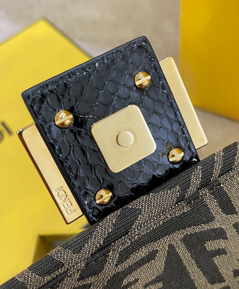 Fendi Baguette 1997 8BR792 Coffee