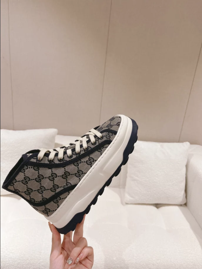 GUCCI HIGH TOP SNEAKER   GC227