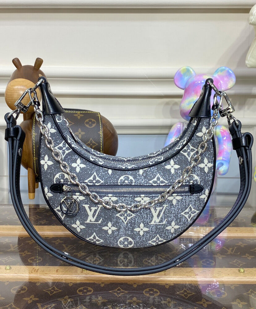 Louis Vuitton Loop M21752 Gray