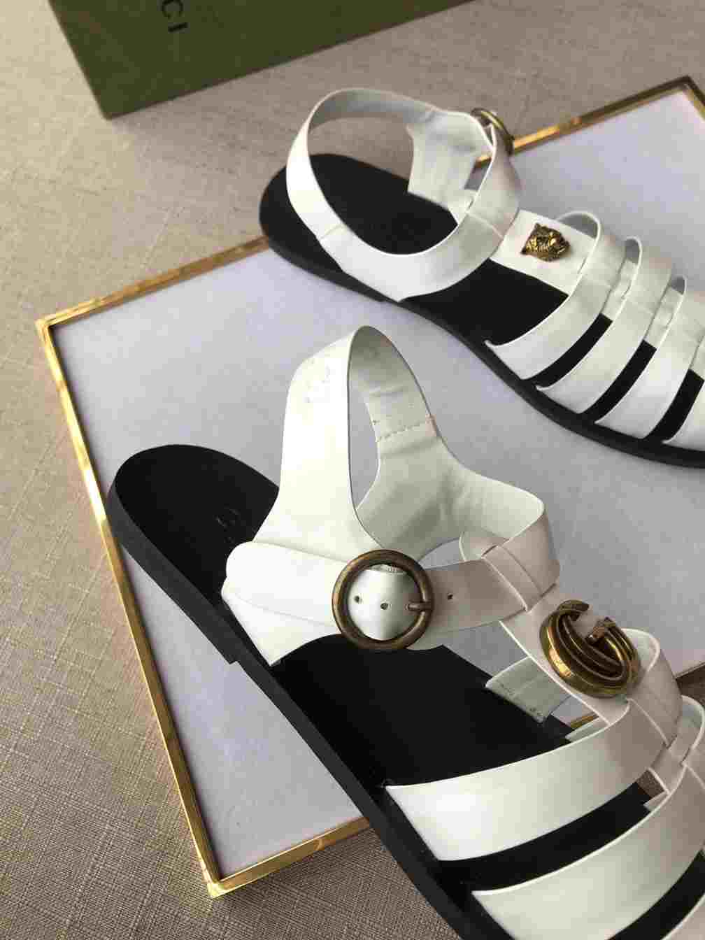 GUCCI SANDAL WITH DOUBLE G   SDG008
