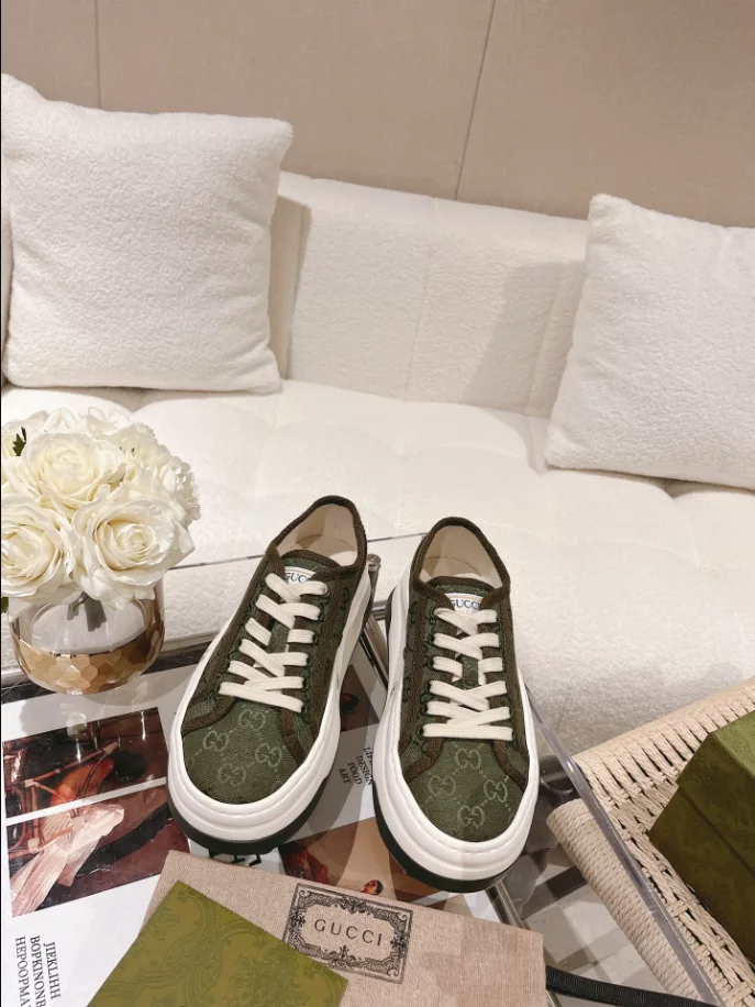 GG TRAINER SNEAKER   GC221