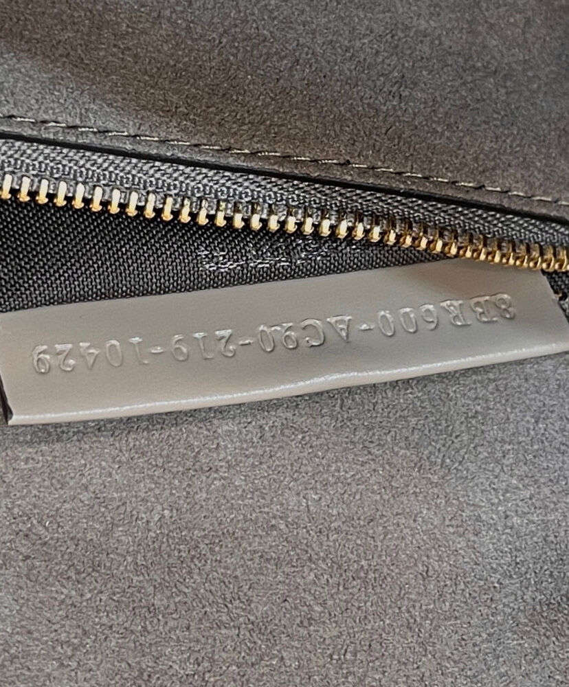 Fendi Baguette 8BR6009 Gray