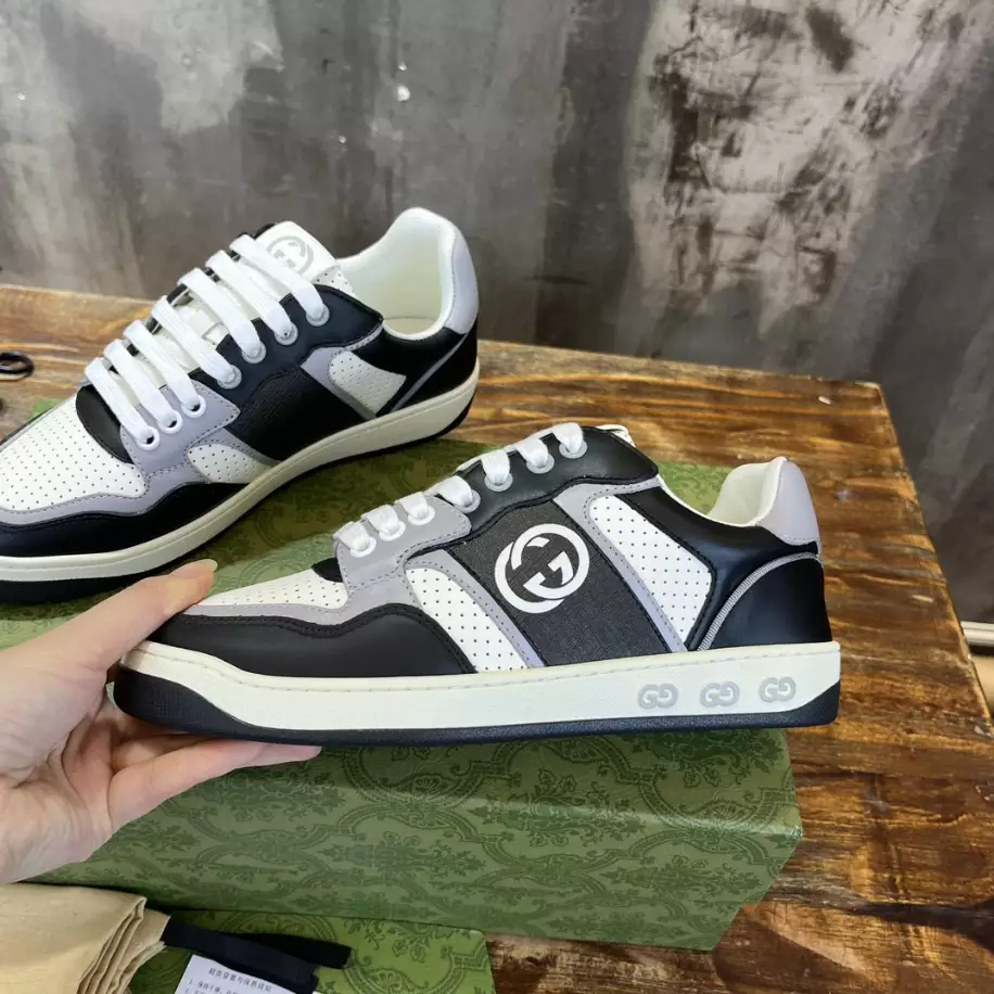 GUCCI LOW TOP SNEAKER   GC203