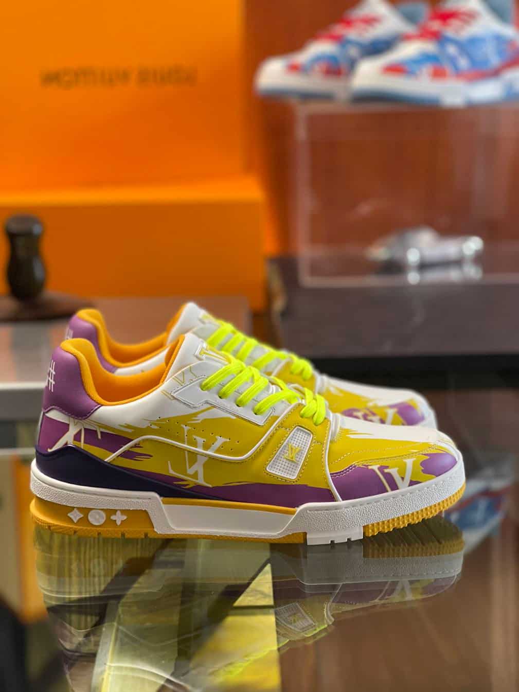 LOUIS VUITTON TRAINER SNEAKER   LSVT320