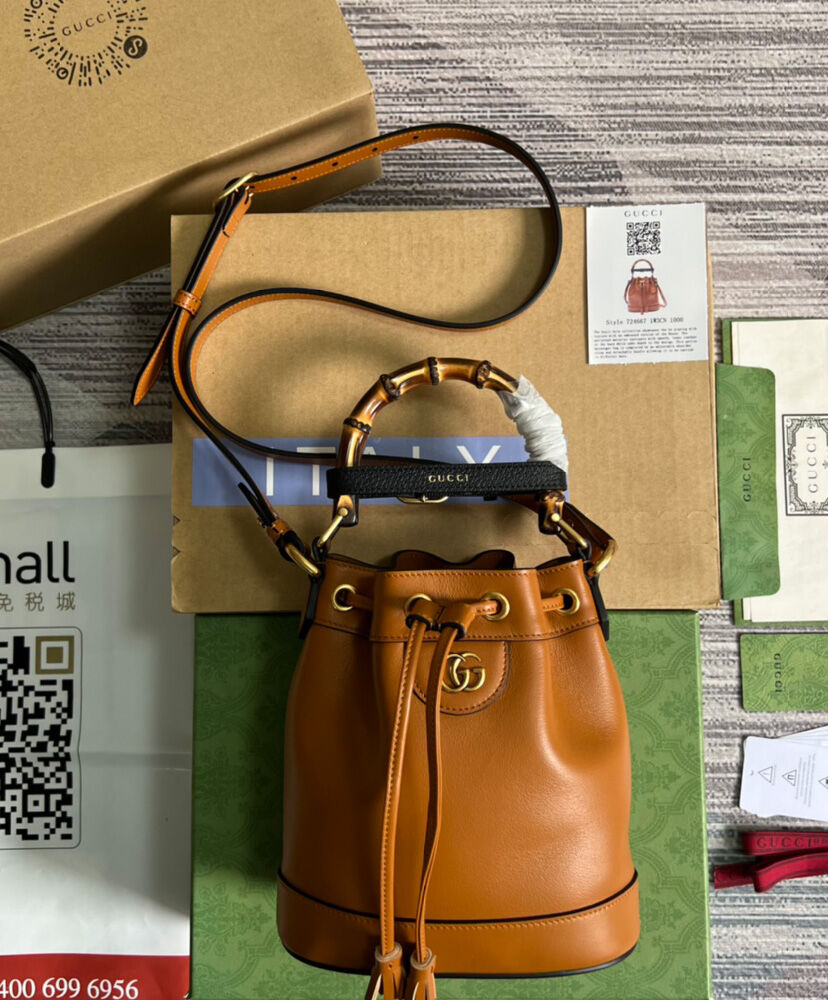 Gucci Diana Mini Bucket Bag 724667 Coffee