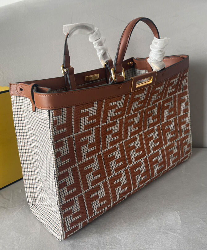 Fendi X-Tote 8BH374 Coffee