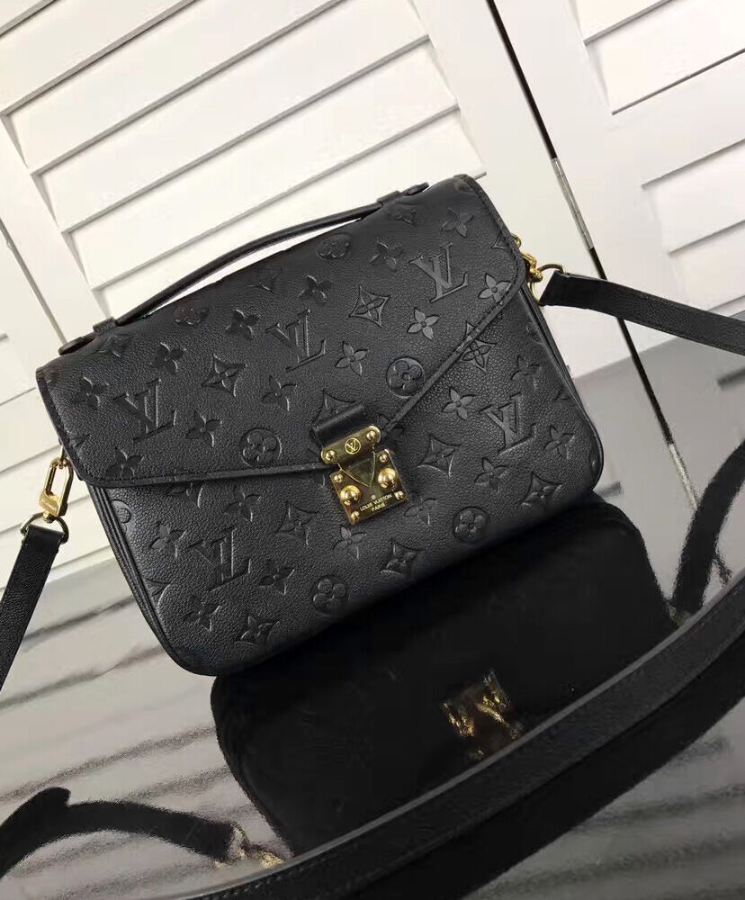 Louis Vuitton Pochette Metis M41487 M41488 Black