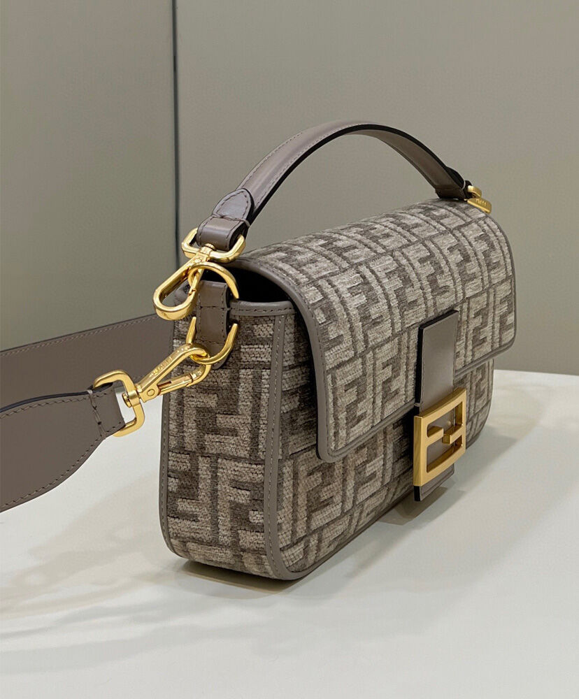 Fendi Baguette 8BR6009 Gray