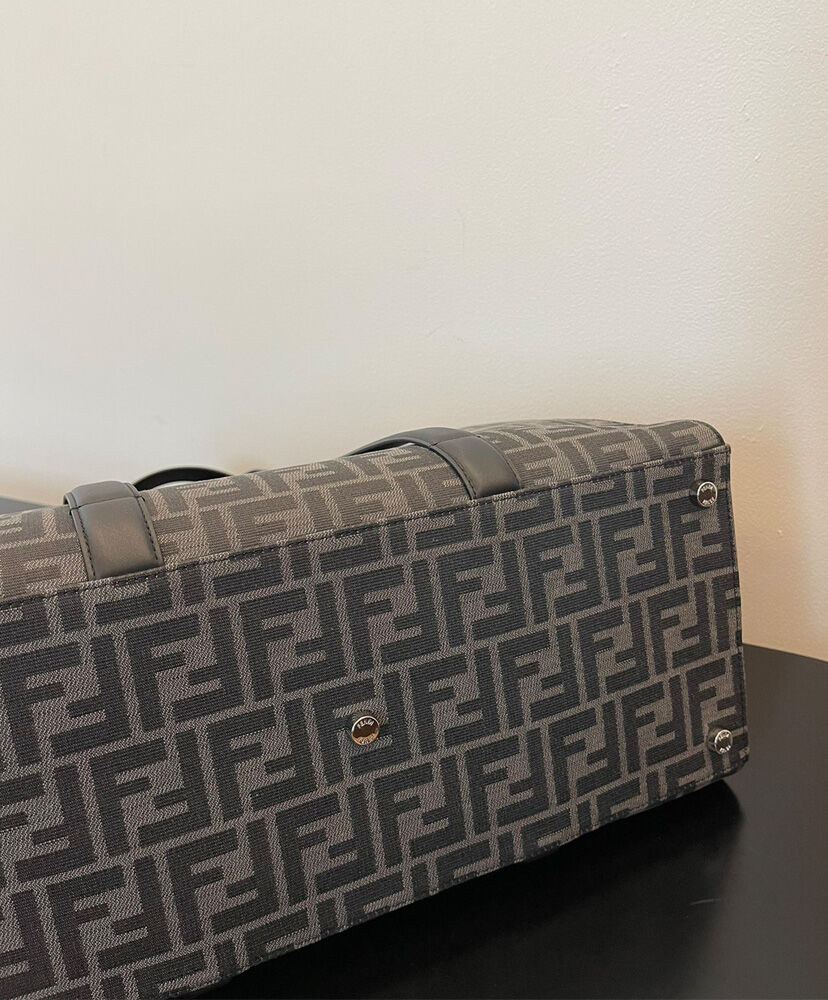 Fendi Shopper 7VA390 Black