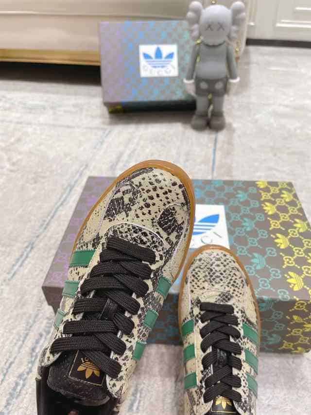 GUCCI GAZELLE SNEAKER   GC106