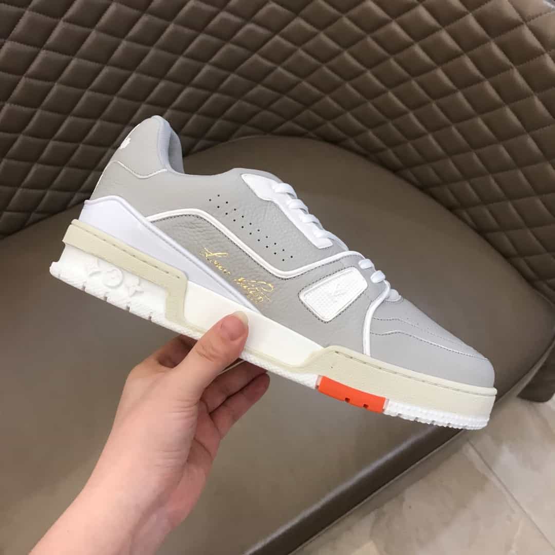 LOUIS VUITTON TRAINER SNEAKER   LV12
