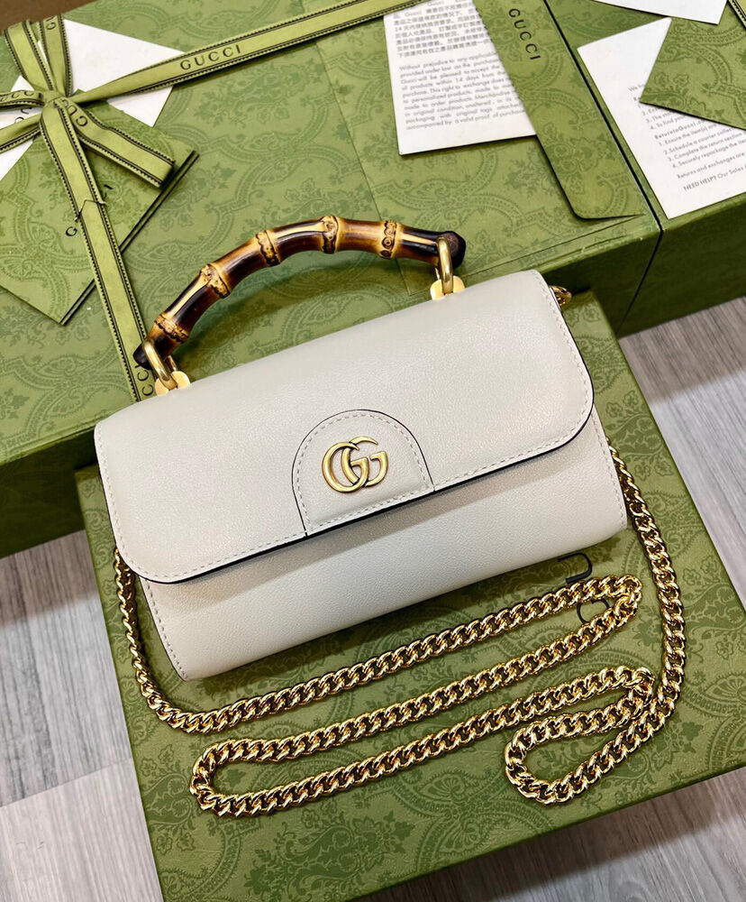 Gucci Diana Mini Shoulder Bag 675795 White