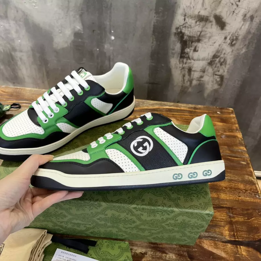 GUCCI LOW TOP SNEAKER   GC206