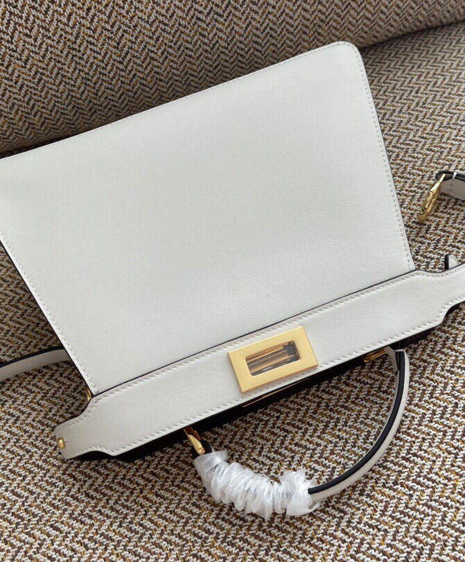 Fendi Peekaboo Iseeu Small 8BN327 White