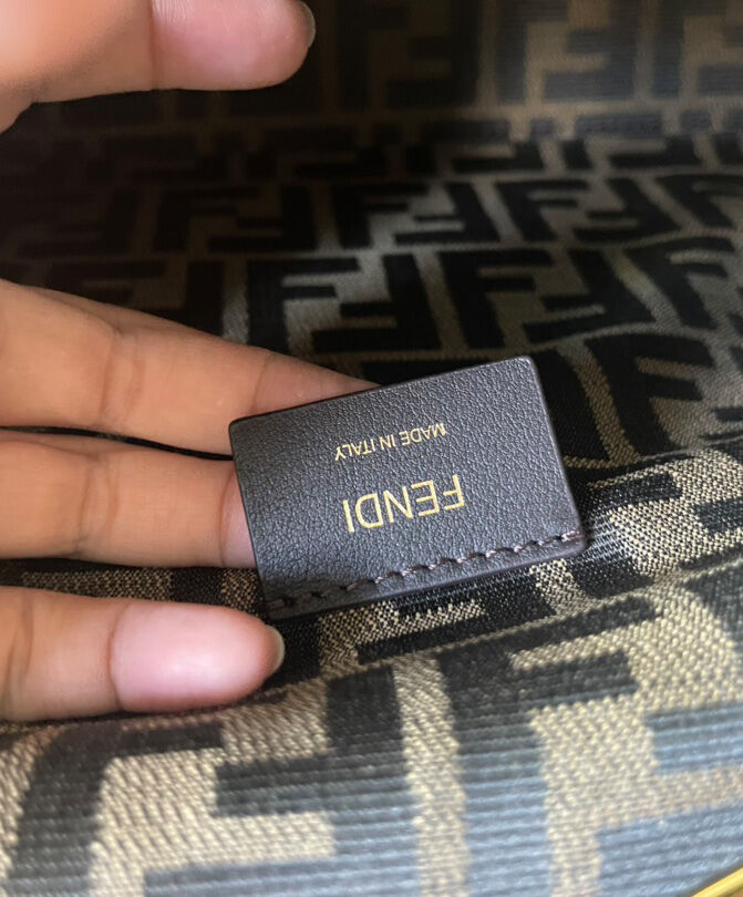 Fendi First Medium Black
