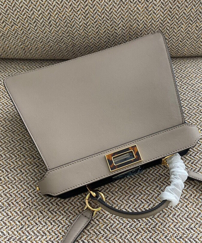 Fendi Peekaboo Iseeu Small 8BN327 Gray