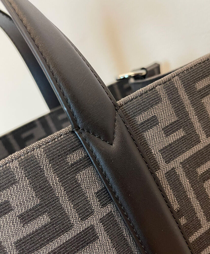 Fendi Shopper 7VA390 Black