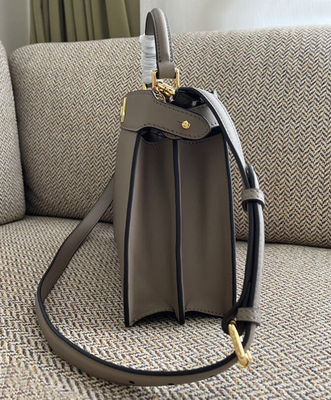 Fendi Peekaboo Iseeu Small 8BN327 Gray