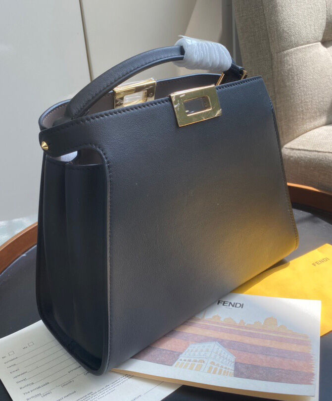 Fendi Peekaboo Essentially 8BN302 Black