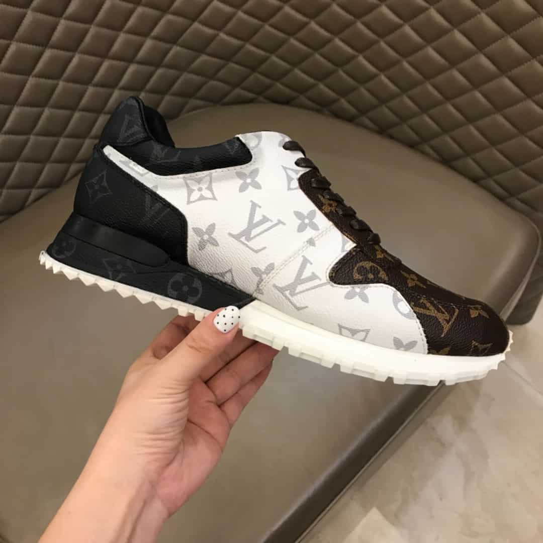 LOUIS VUITTON RUN AWAY TRAINER   LV45