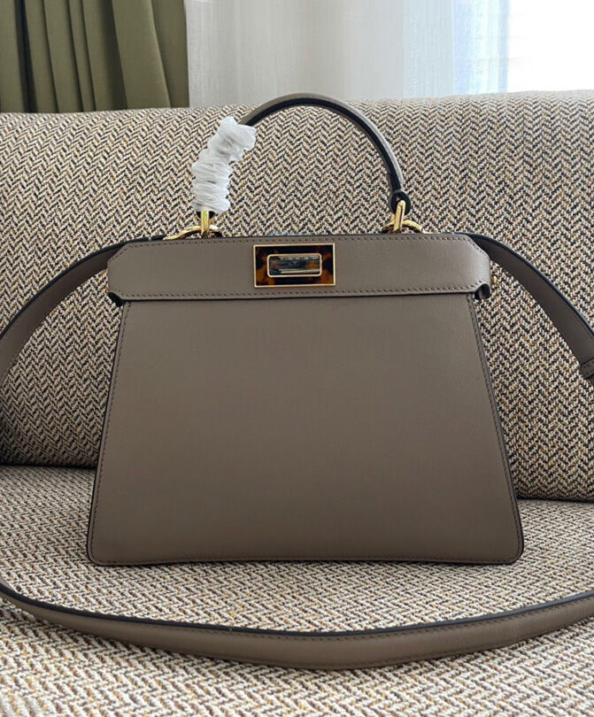 Fendi Peekaboo Iseeu Small 8BN327 Gray