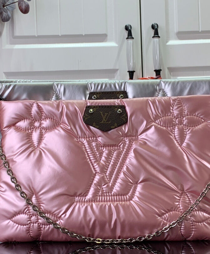 Louis Vuitton Maxi Multi Pochette Accessoires M21056 M21057 Silver