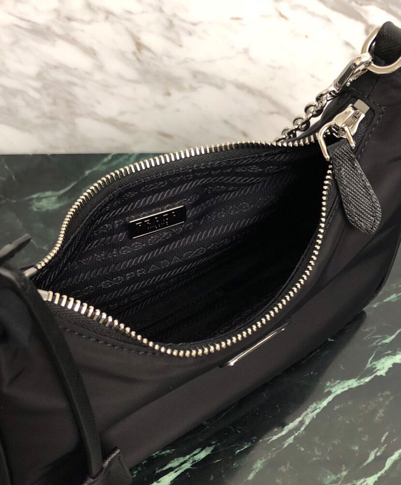 Prada Re-Edition 2005 nylon shoulder bag Black