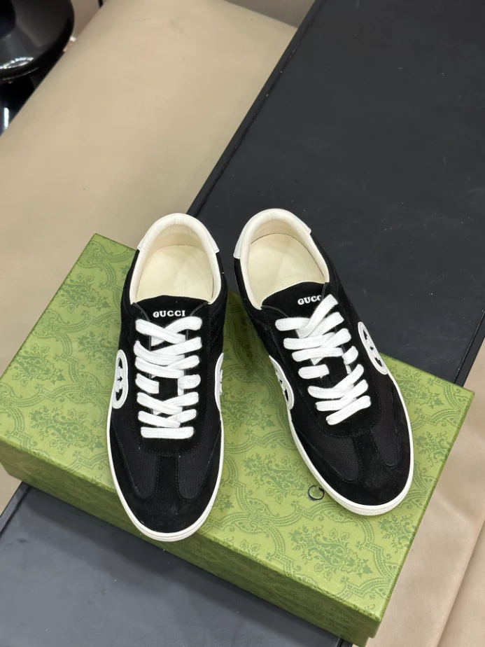 MEN S GUCCI ACE SNEAKER WITH INTERLOCKING G   GC259