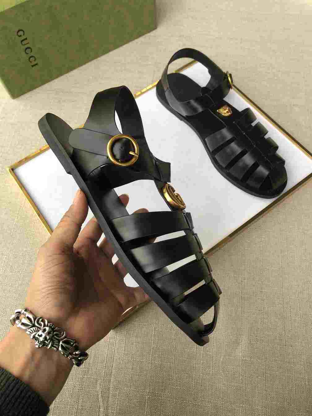 GUCCI SANDAL WITH DOUBLE G   SDG005