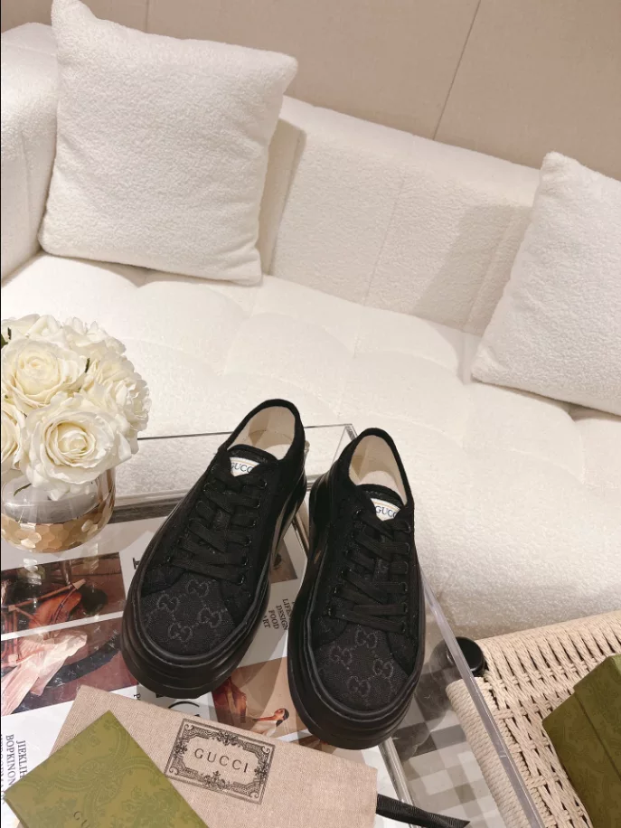 GG TRAINER SNEAKER   GC218