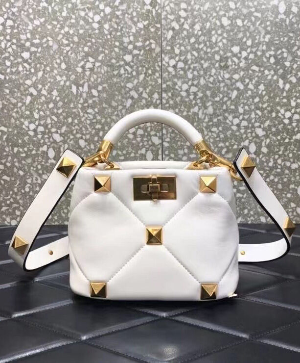 Valentino Garavani Roman Stud The Handle Bag 520 Cream