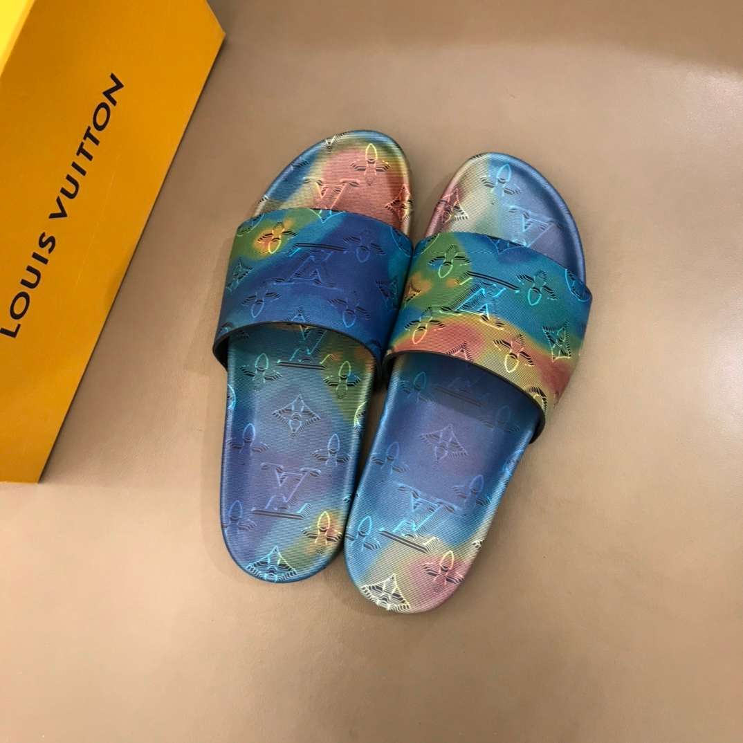 LOUIS VUITTON MONOGRAM 3D EFFECT PRINT SLIDES   LVS44