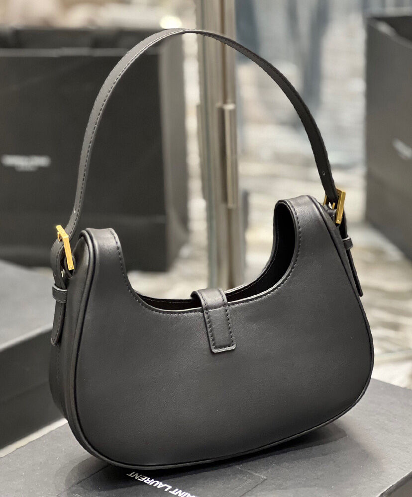 Saint Laurent Le Fermoir Hobo Bag In Shiny Leather 672615 Black
