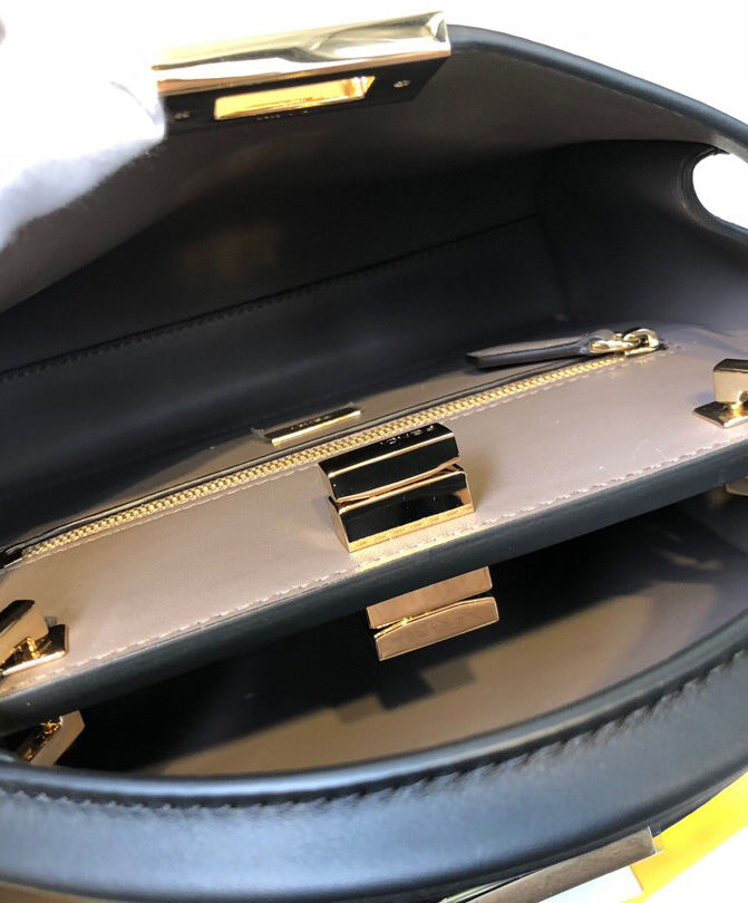 Fendi Peekaboo Essentially 8BN302 Black