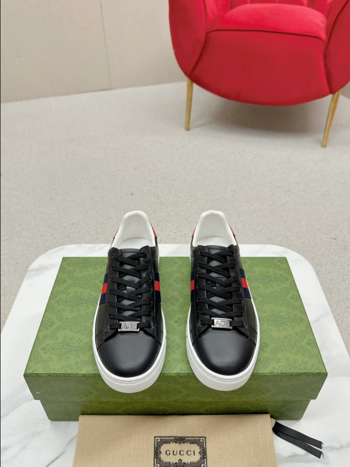 MEN S GUCCI ACE SNEAKER WITH WEB   GC207