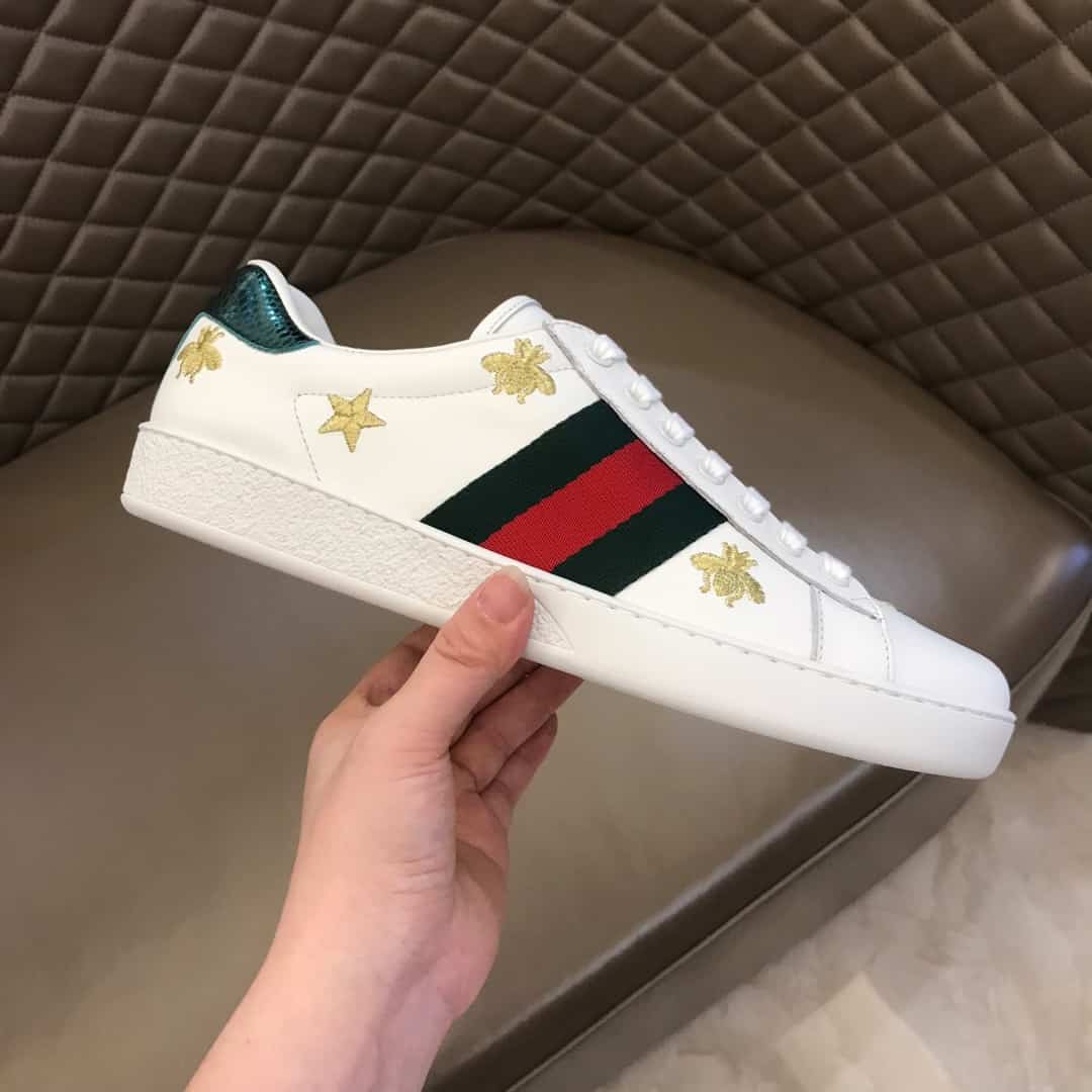 GUCCI ACE BEE STAR SNEAKERS   GC31