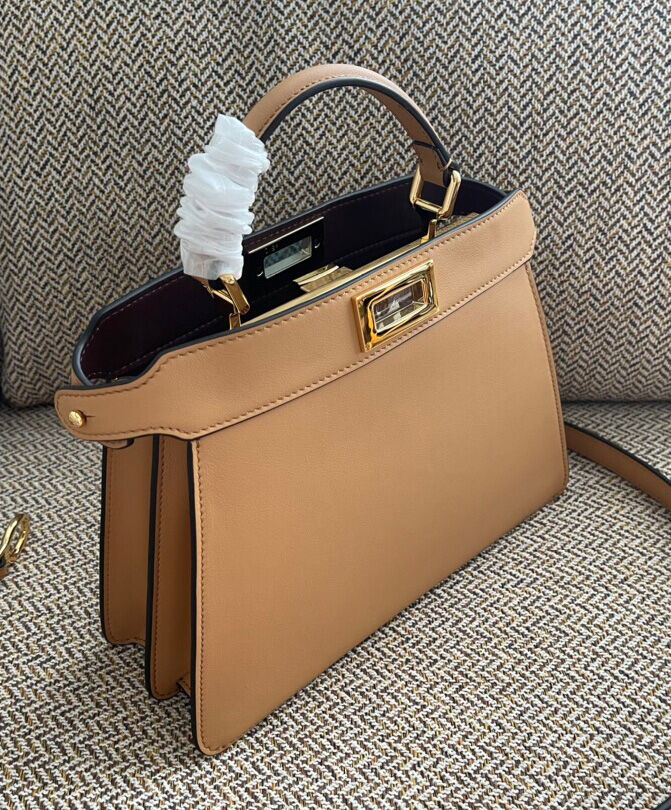 Fendi Peekaboo Iseeu Small 8BN327 Apricot