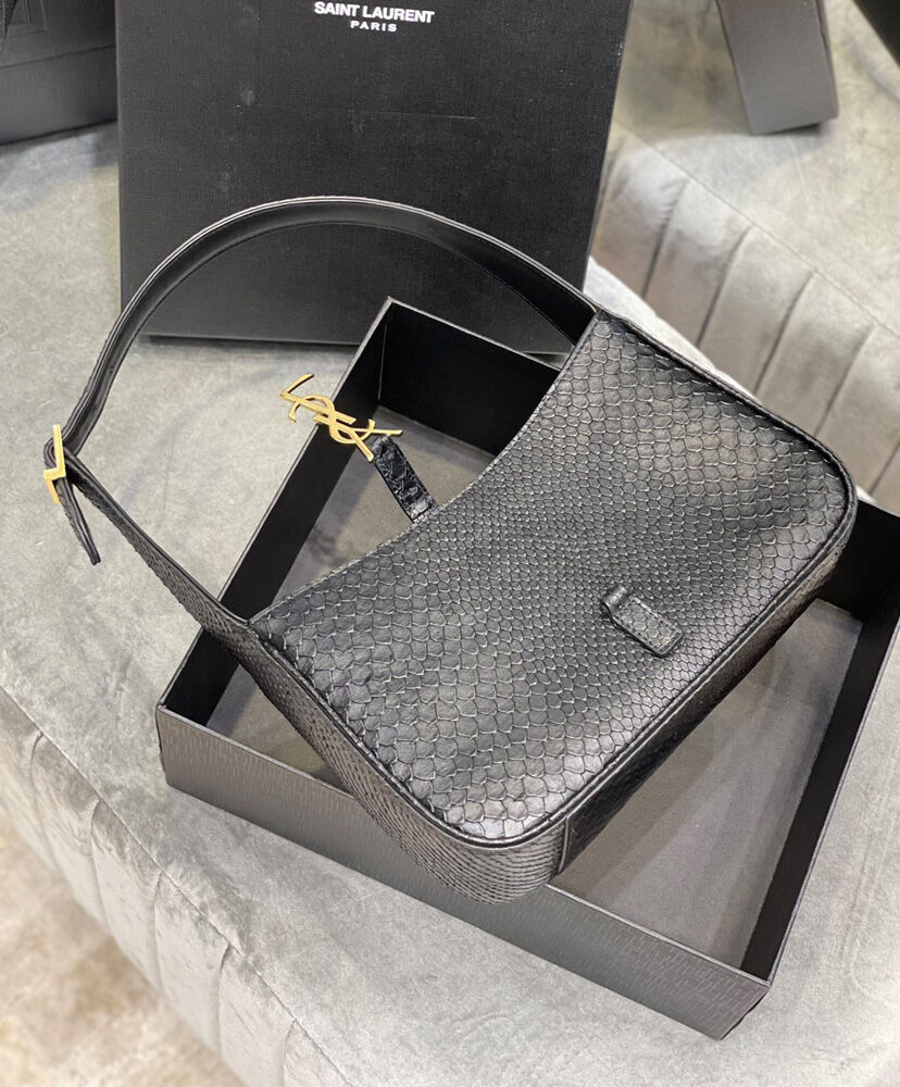 Saint Laurent Le 5 A 7 Hobo Bag In Cowhide Black