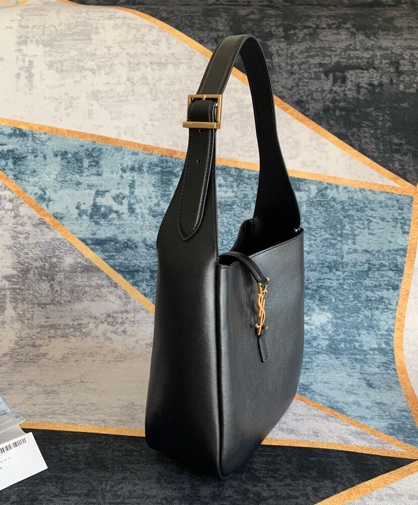 Saint Laurent Le 5 A 7 Soft Small Hobo Bag In Smooth Leather Black