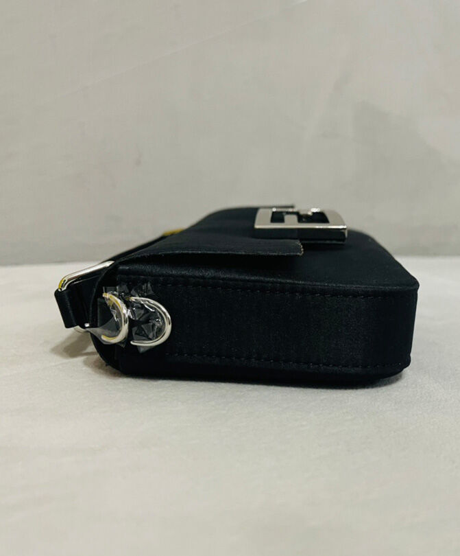Fendi Baguette Phone Pouch 7AS142 Black
