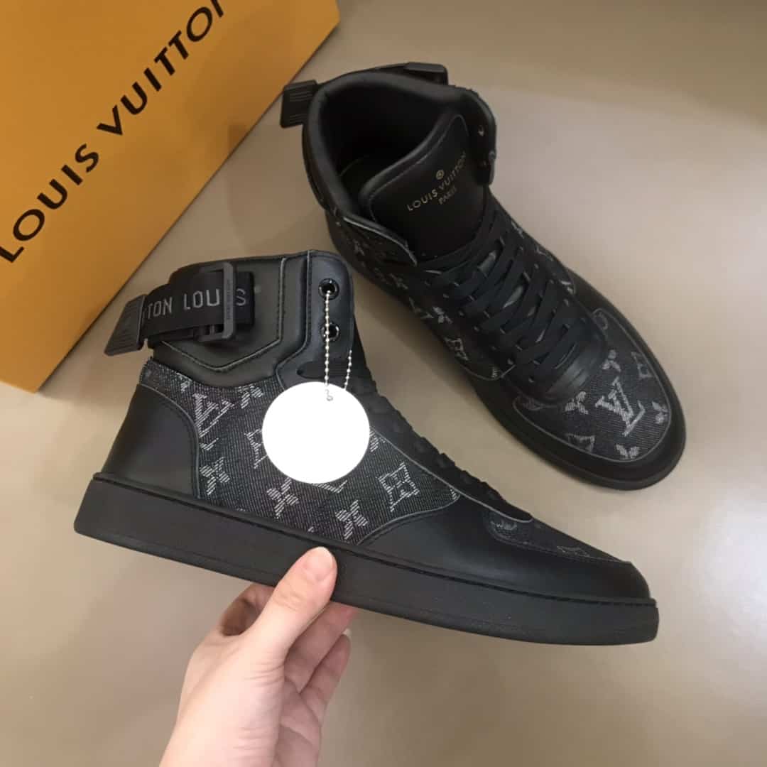 LOUIS VUITTON RIVOLI BOOTS   LV77