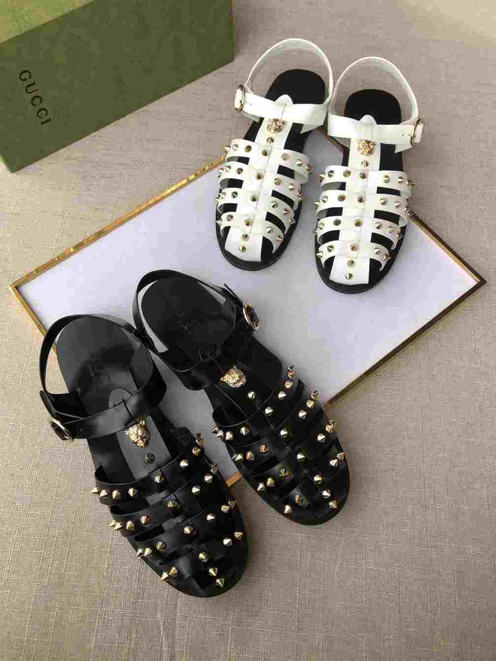 GUCCI SANDAL WITH DOUBLE G   SDG004