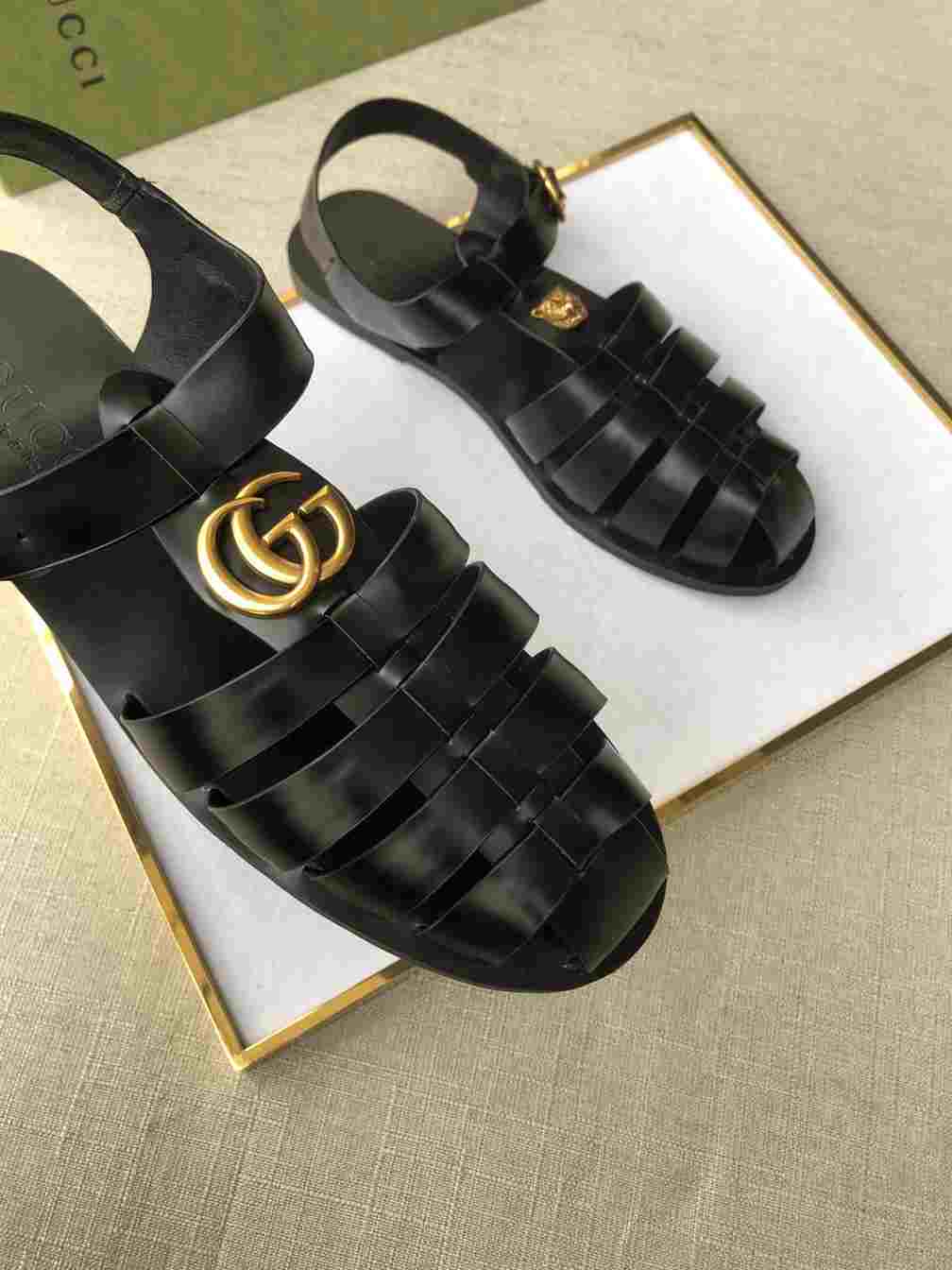GUCCI SANDAL WITH DOUBLE G   SDG005