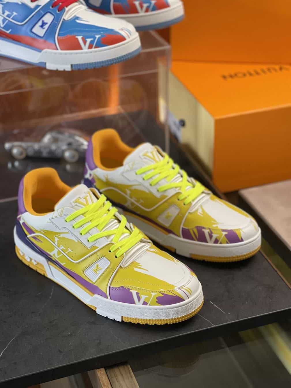 LOUIS VUITTON TRAINER SNEAKER   LSVT320