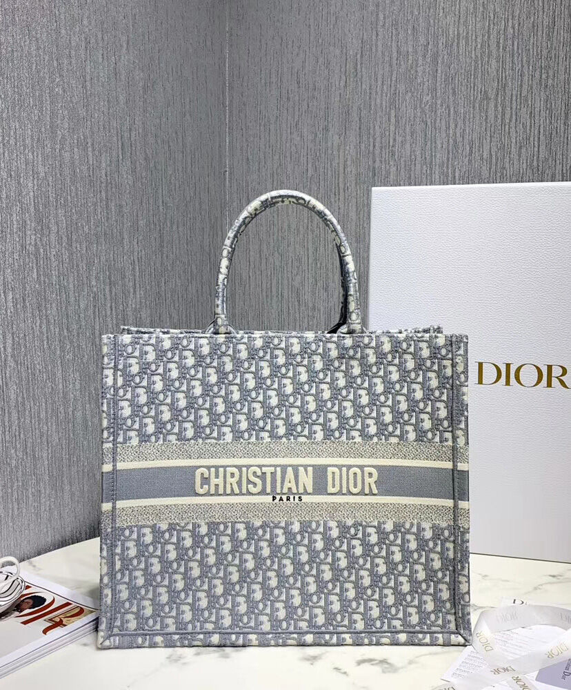 Christian Dior Book Tote With Dior Oblique Embroidery Gray