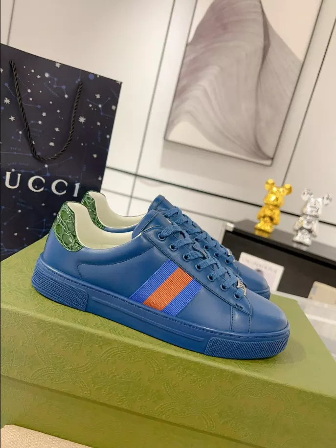 MEN S GUCCI ACE SNEAKER WITH WEB   GC214