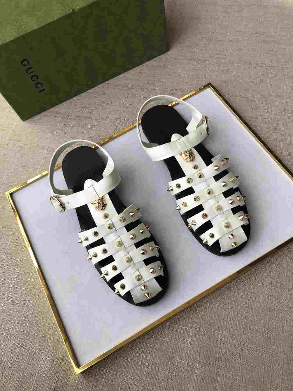 GUCCI SANDAL WITH DOUBLE G   SDG003